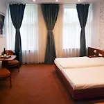 Hacienda Ranchero 3*