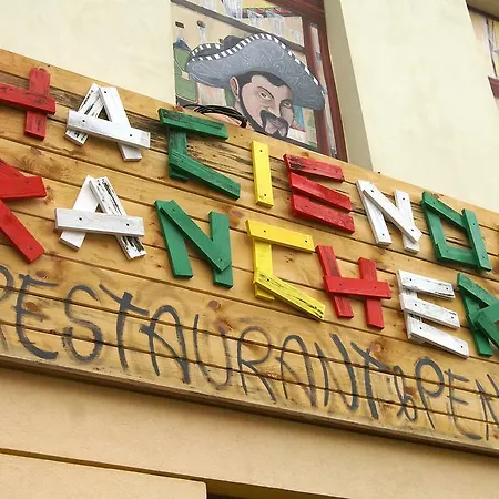 Hacienda Ranchero Guest house Pardubice